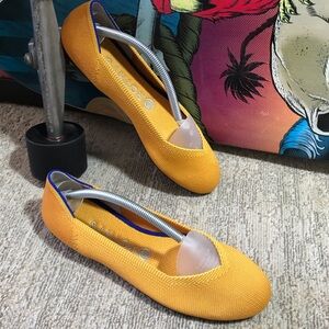 Rothy’s the flat in lemon drop Sz 8.5